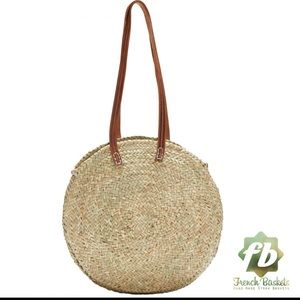 Round wicker purse